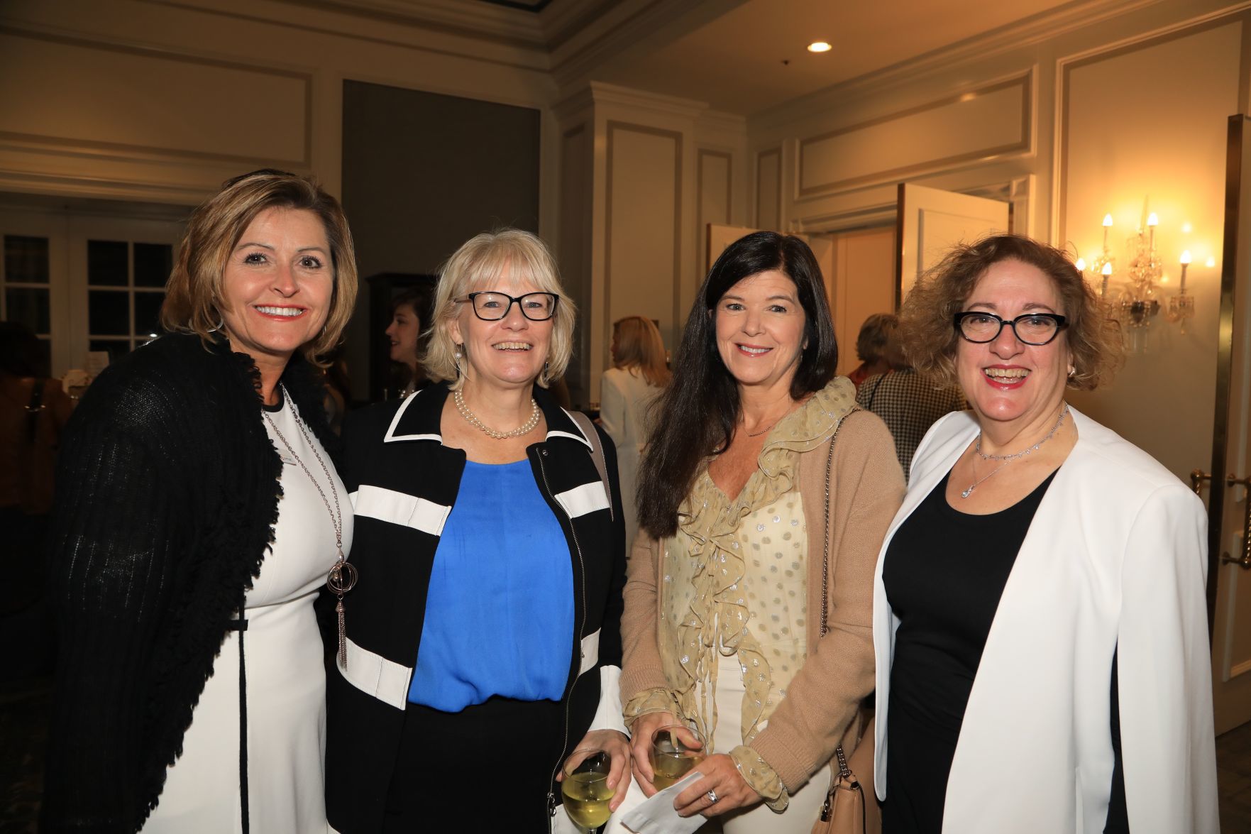 Lisa Neis, Wendy Schlesinger, Michelle Mannebach